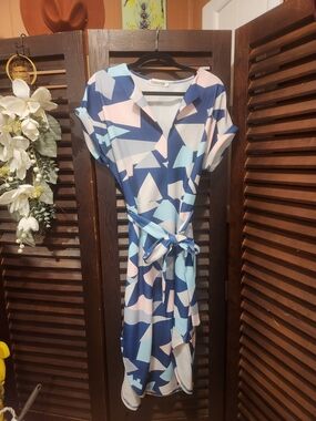Temofon Blue Geometric Midi Dress with Pastel Accents